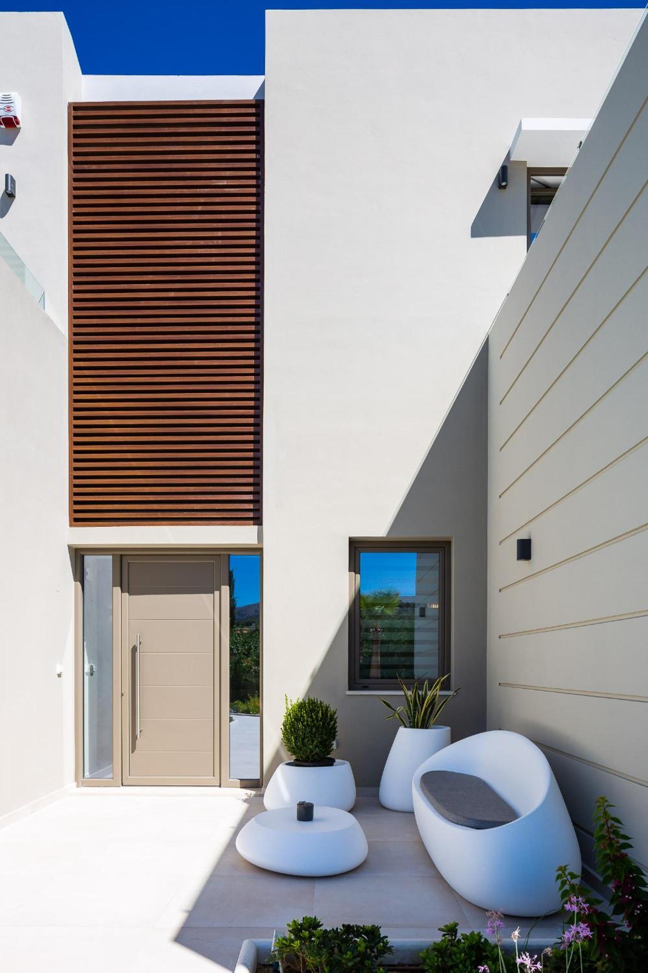 Vasilios Villa, With Pool, Gym & Close To Beach, By Thinkvilla Loutra 外观 照片