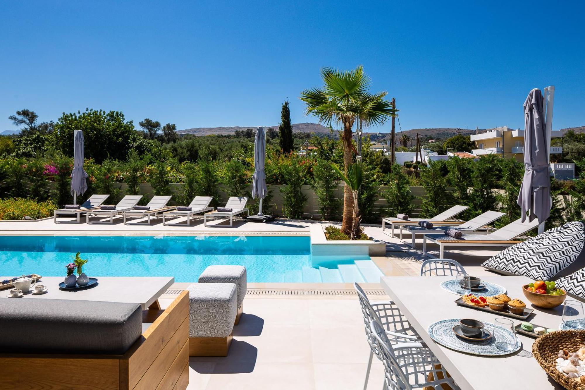Vasilios Villa, With Pool, Gym & Close To Beach, By Thinkvilla Loutra 外观 照片