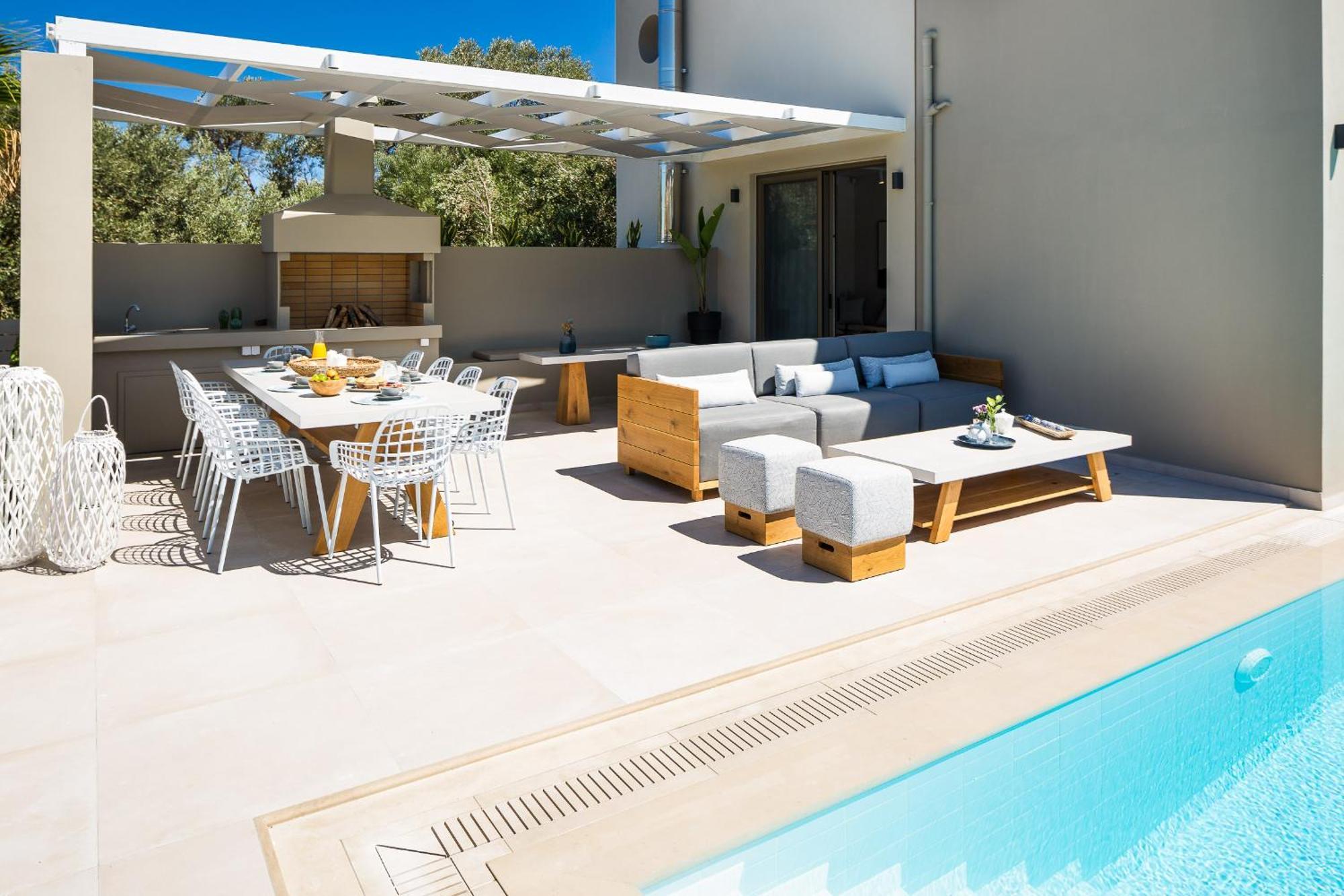 Vasilios Villa, With Pool, Gym & Close To Beach, By Thinkvilla Loutra 外观 照片