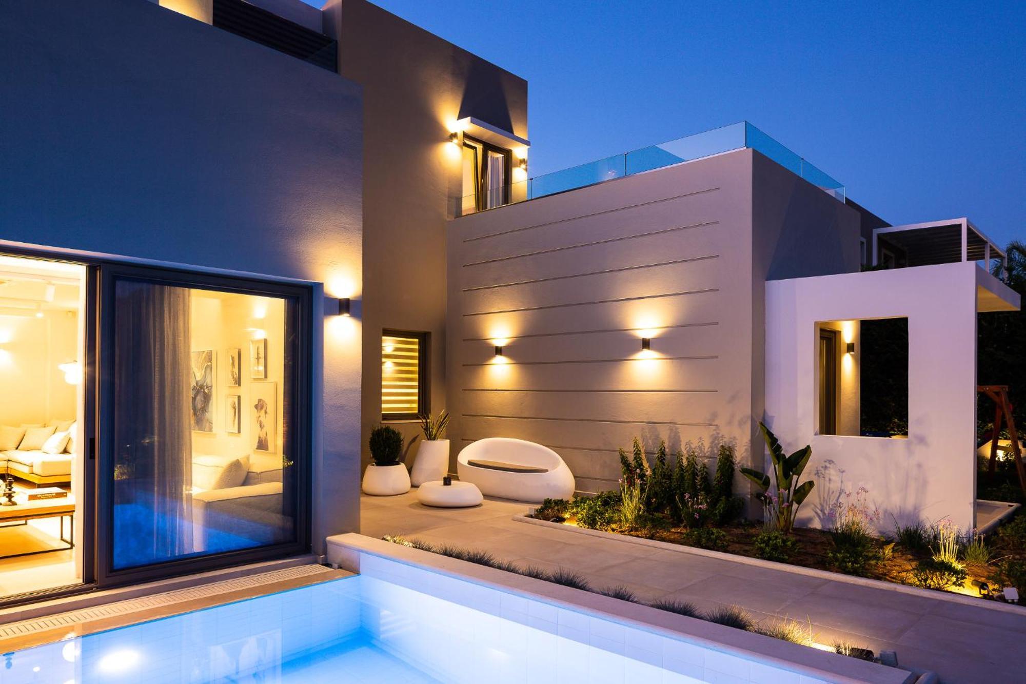 Vasilios Villa, With Pool, Gym & Close To Beach, By Thinkvilla Loutra 外观 照片