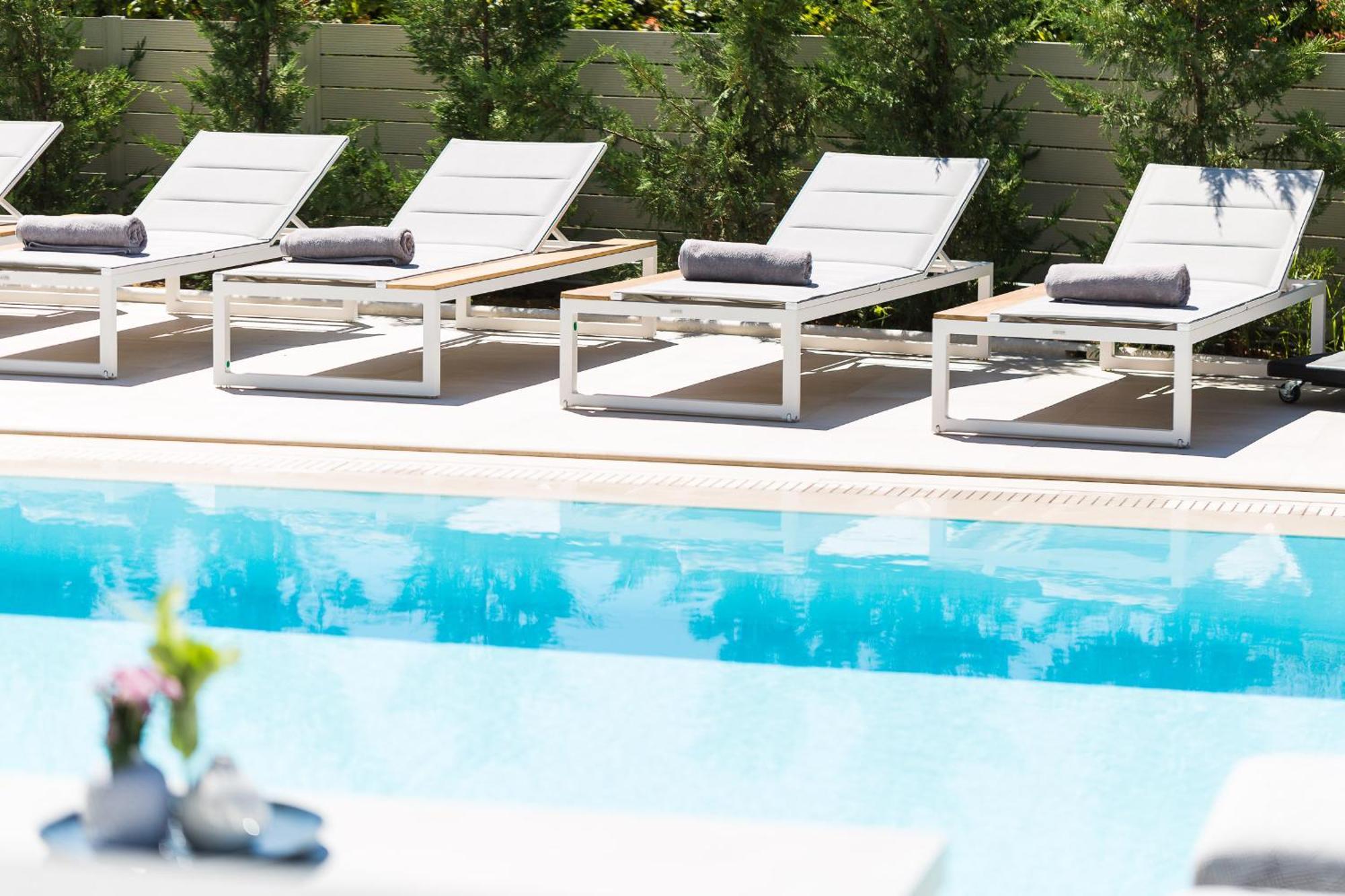 Vasilios Villa, With Pool, Gym & Close To Beach, By Thinkvilla Loutra 外观 照片